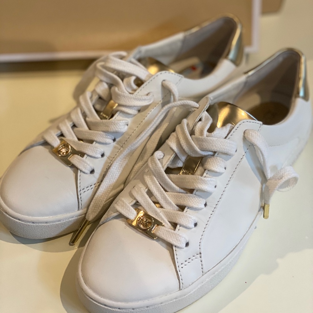 Michael Kors Women’s Irving Lace Up, NWT